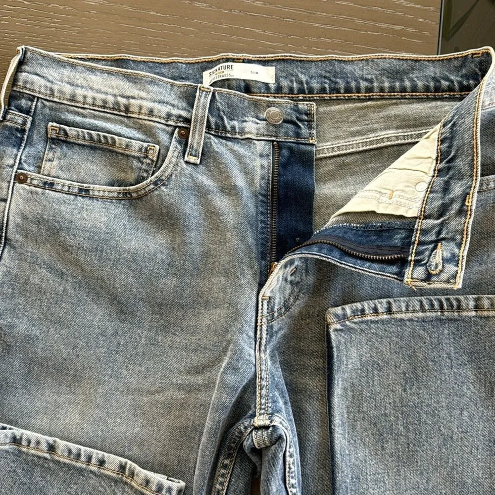 Signature Gold by Levi Strauss & Co. Men's Slim Straight Jeans Size W34 X L30